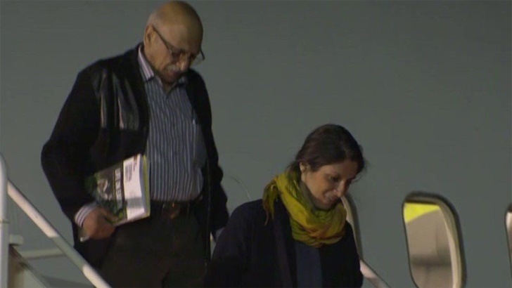 ইরানকে ৪০ কোটি পাউন্ড দিয়ে দুই বন্দিকে ছাড়িয়ে নিল যুক্তরাজ্য